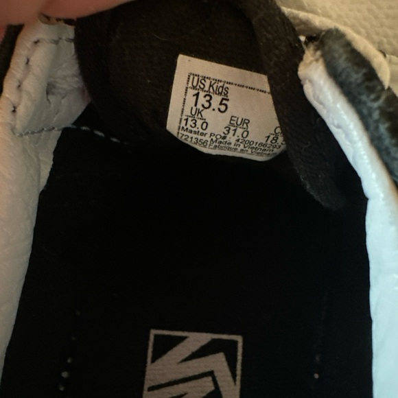 Vans girls off the wall black floral shoes - Picture 7 of 9